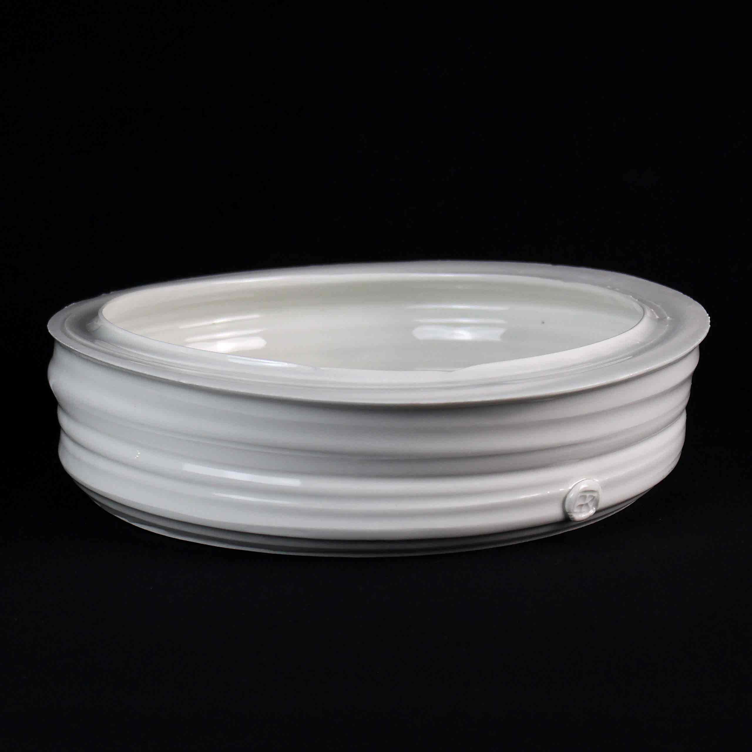 Low Dish in porcelain by Kevin Millward
