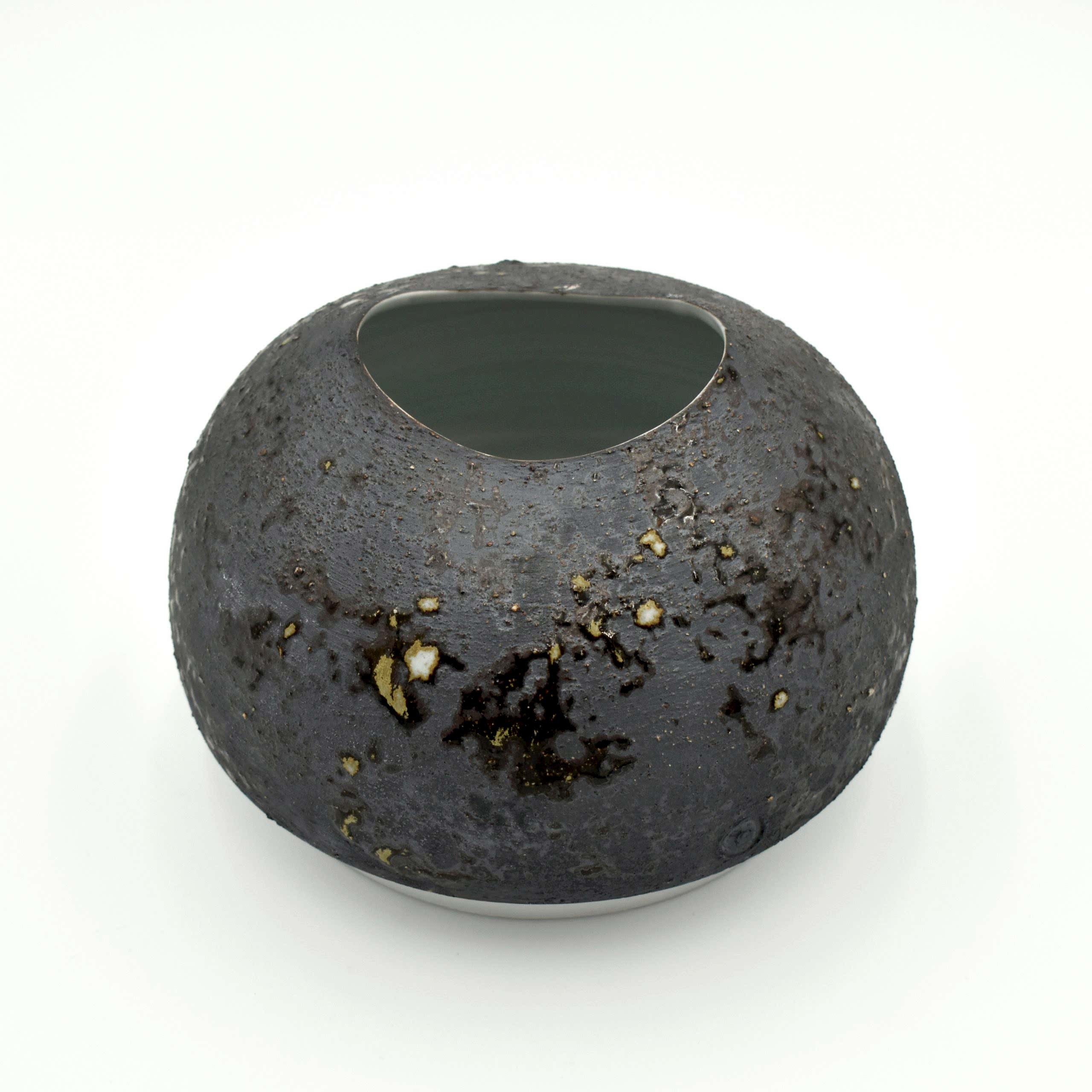 Small Tundra vessel by Tanya Gomez_top